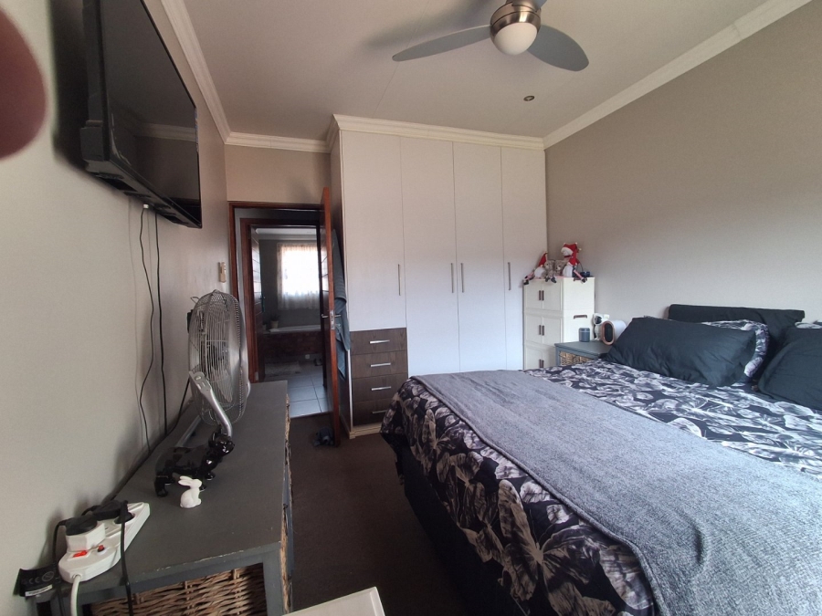 To Let 3 Bedroom Property for Rent in Somerton Estate Free State